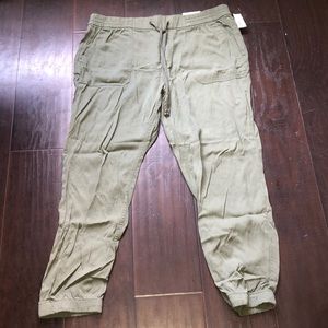 Old Navy Linen Joggers